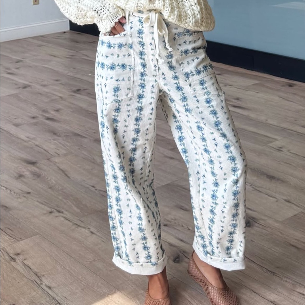 Relaxed Straight-Leg Floral Print Pants - White & Blue